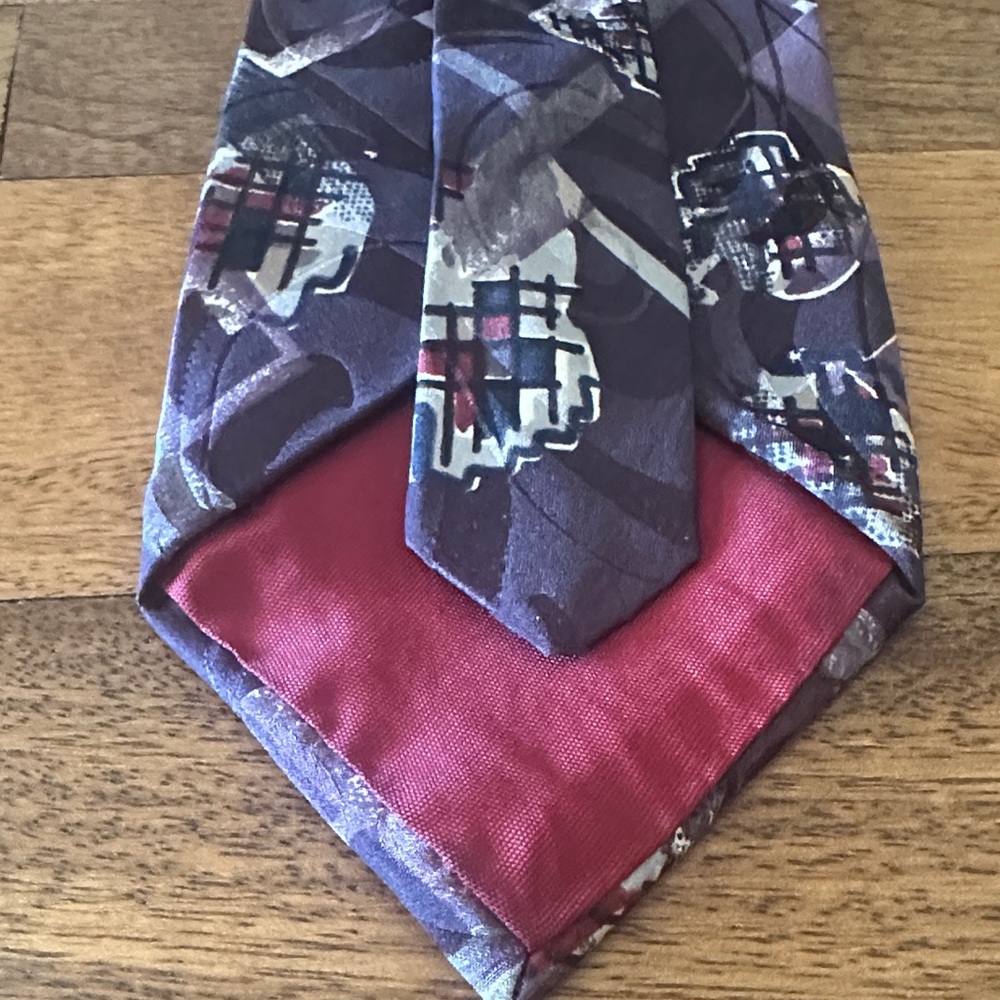 Abstract Patterned Men's Tie - Picture 5 of 5